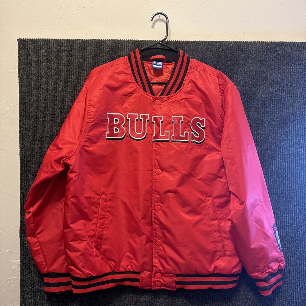 CHICAGO BULLS JACKET CLASSIC 80's THROWBACK LARGE L New w/tags $120 Retail